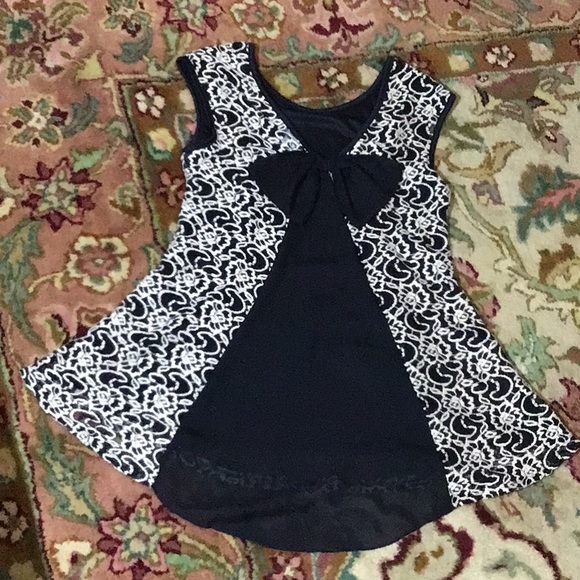 Julie’s Closet Chic Black and Cream Lace and Sheer  Sleeveless Blouse - Picture 6 of 13